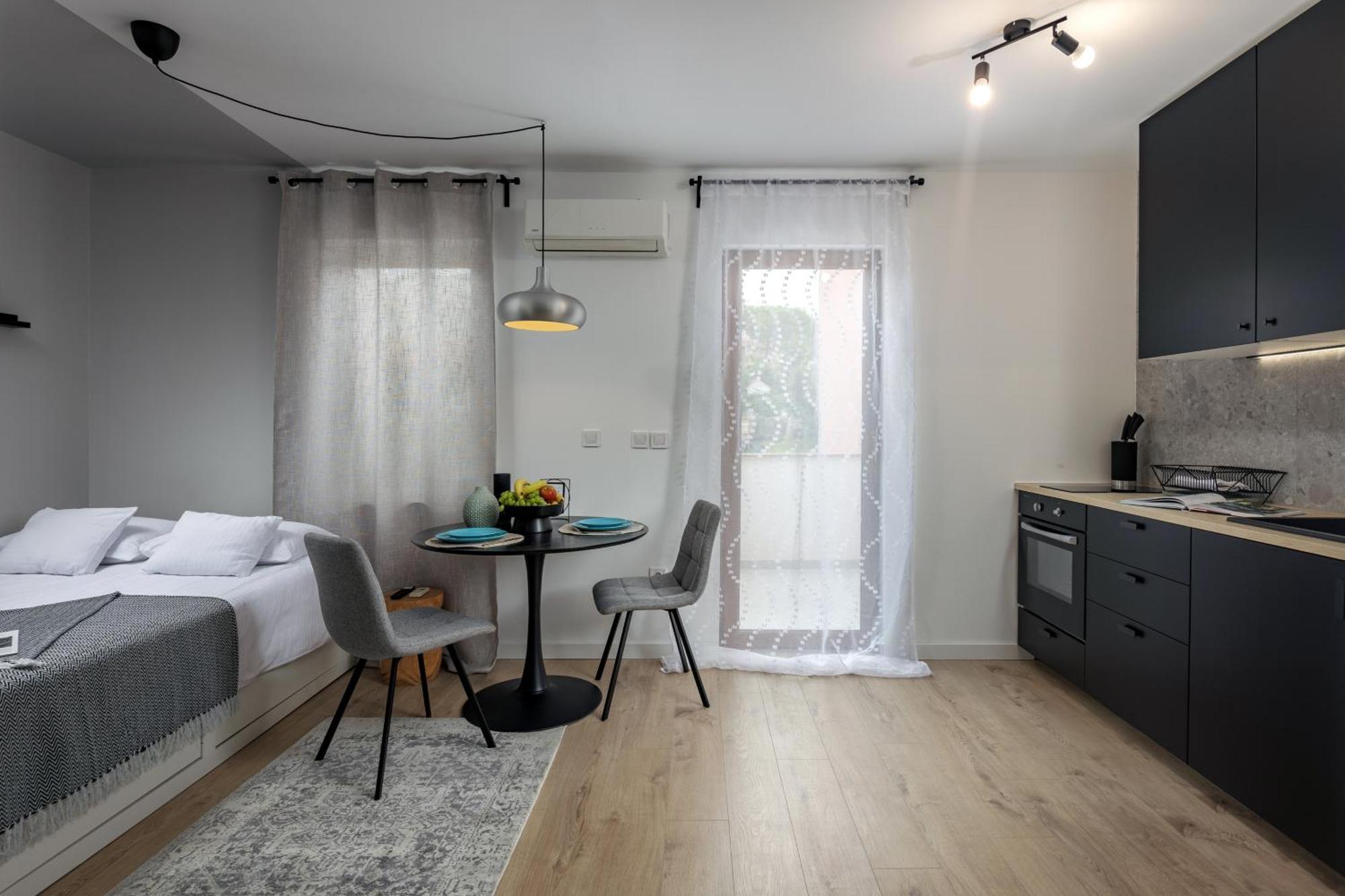Agostini - Contactless Apartments Vukovarska Rijeka Exterior photo